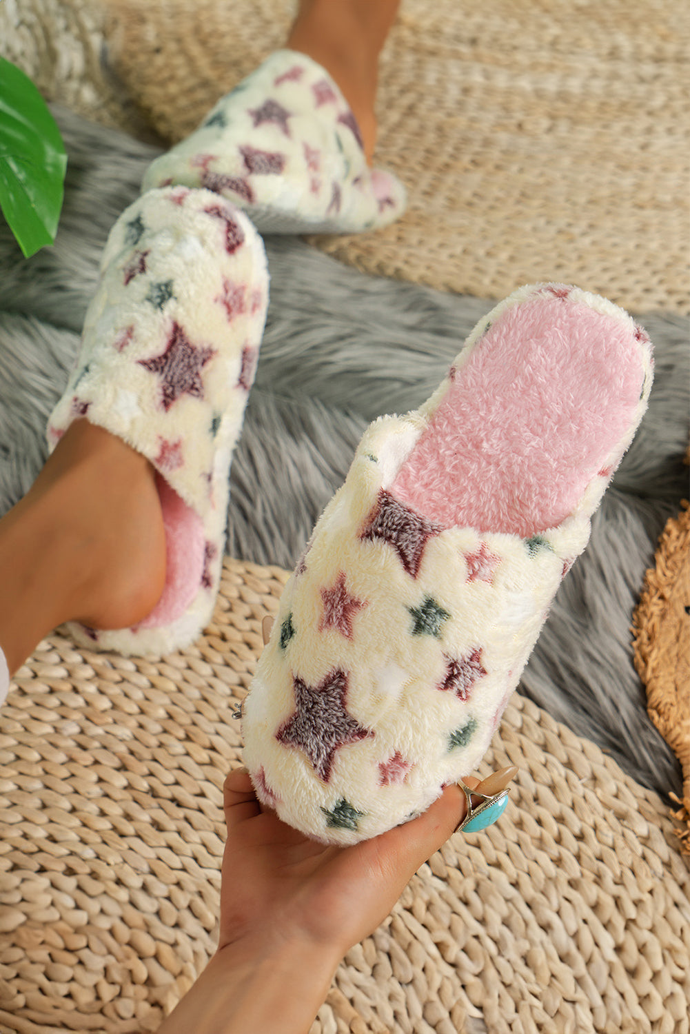 Pink Star Pattern Plush Home Slippers (2 Colors)