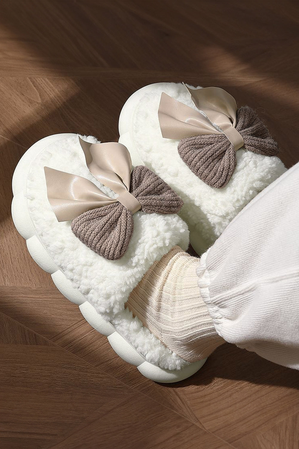 Pink Bowknot Applique Plush Winter Slippers (2 colors)