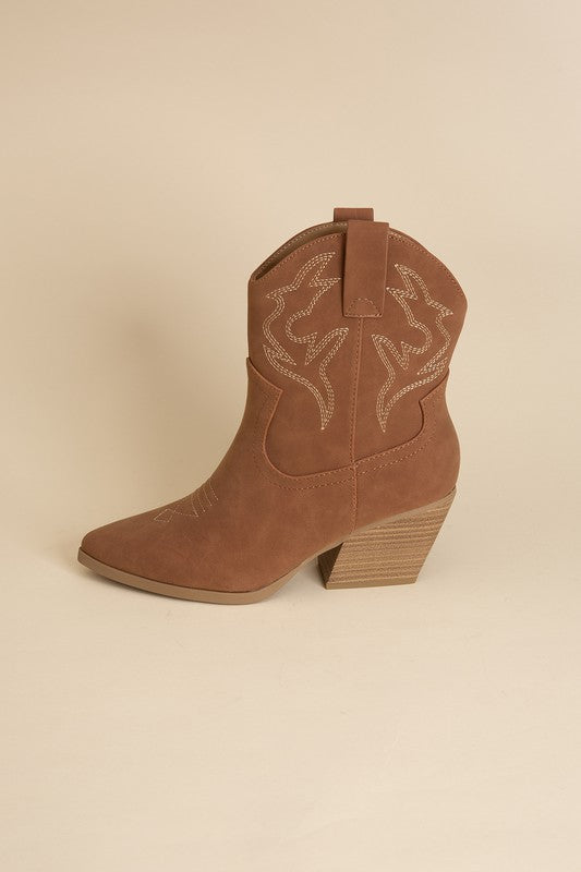 Blazing-S Western Boots (2 Colors)