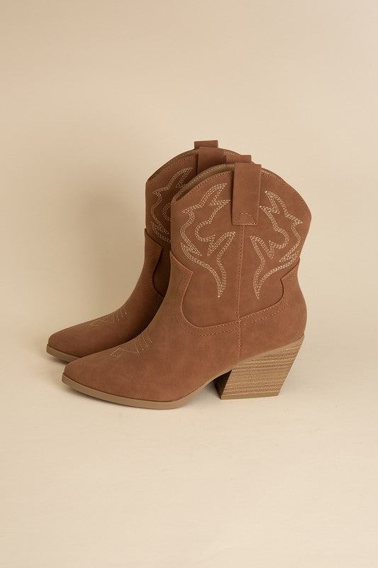 Blazing-S Western Boots (2 Colors)